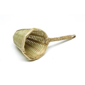 Bamboo strainer with holder